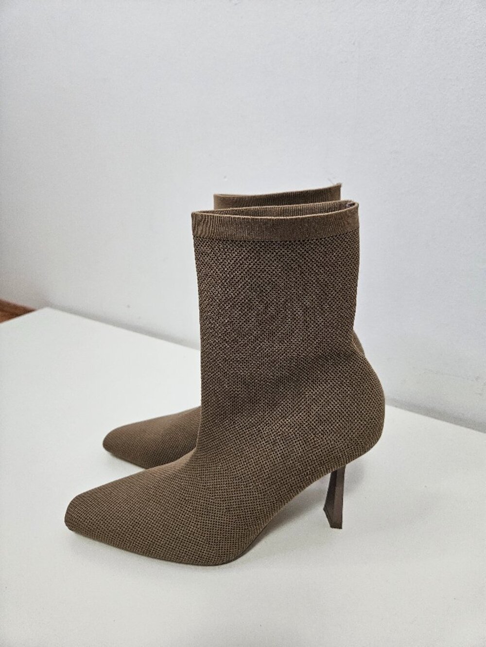 Zara Nude Stretch Fabric Heeled Sock Boot Stretch Sz 8 / 39 Nude Brown